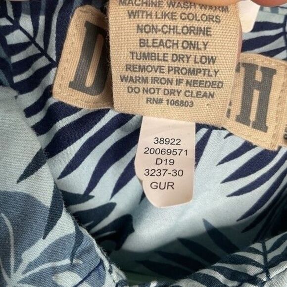 Duluth Trading Co Relaxed Fit Button Up Hawaiian Resort Shirt Men Size XL Blue - Picture 3 of 9